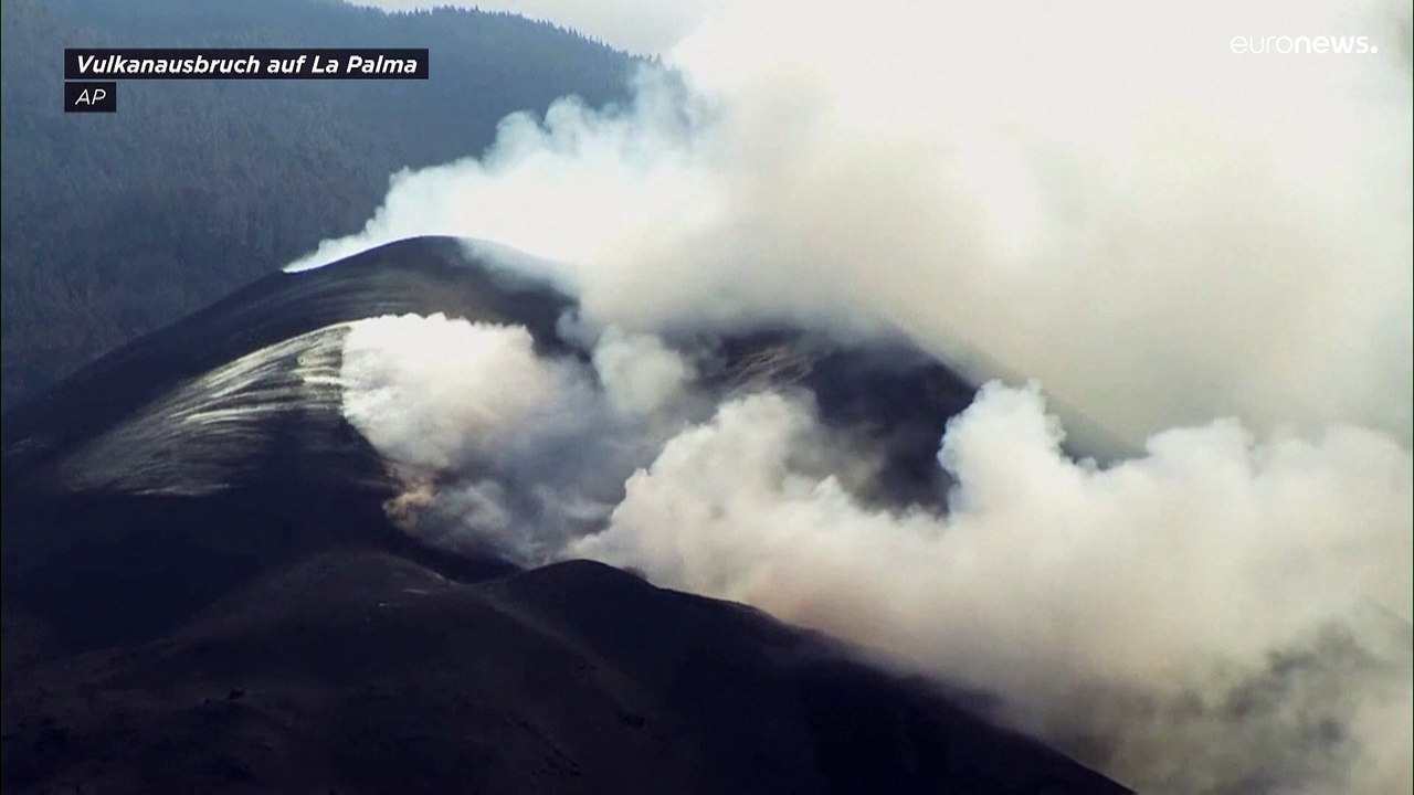 Vulkanausbruch auf La Palma: Ein neues Lavabett wächst am Strand in Los Guirres