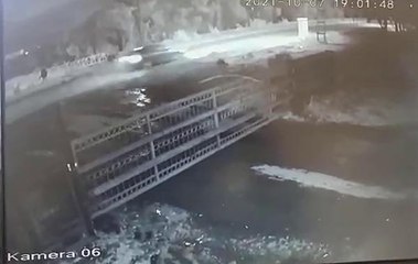 KARS'TA SOKAK HAYVANLARINA ÇARPAN 3 SÜRÜCÜYE 1500'ER TL CEZA