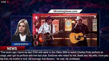 Télécharger la video: Jimmie Allen Delivers Tearful Speech After Winning New Artist of the Year at the 2021 CMAs - 1breaki