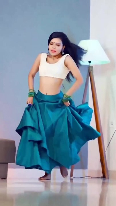 Shehri Babu X Jugnu challenge by Sristi Shukla | Badshah | DANCE Videos | Dailymotion Shorts #Srish #sriiishh #srishshukla #srishtishukla