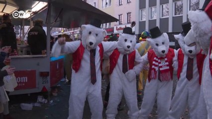 Как в Кельне праздновали карнавал на фоне роста заражений ковидом (12.11.2021)