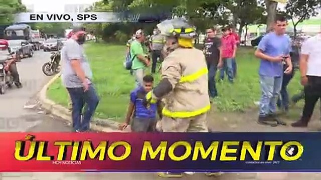 ¡De milagro! Chofer de camión por poco pierde la vida tras macanazo con rastra en SPS