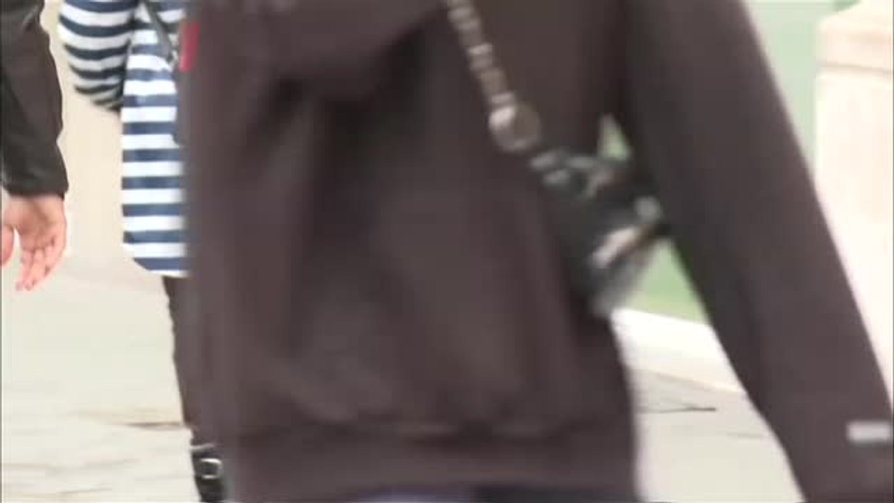 Las tarjetas ganan al efectivo para las compras de Navidad