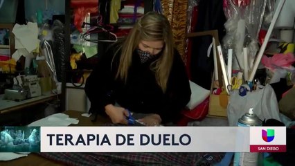 Cosen osos con ropa de familiares fallecidos por COVID-19 en Tijuana