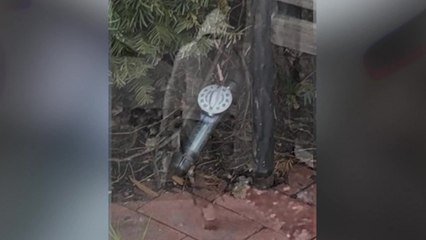 FBI revela video del hombre que llevaba las bombas caseras en las cercanías del Capitolio, en DC, el pasado 6 de enero