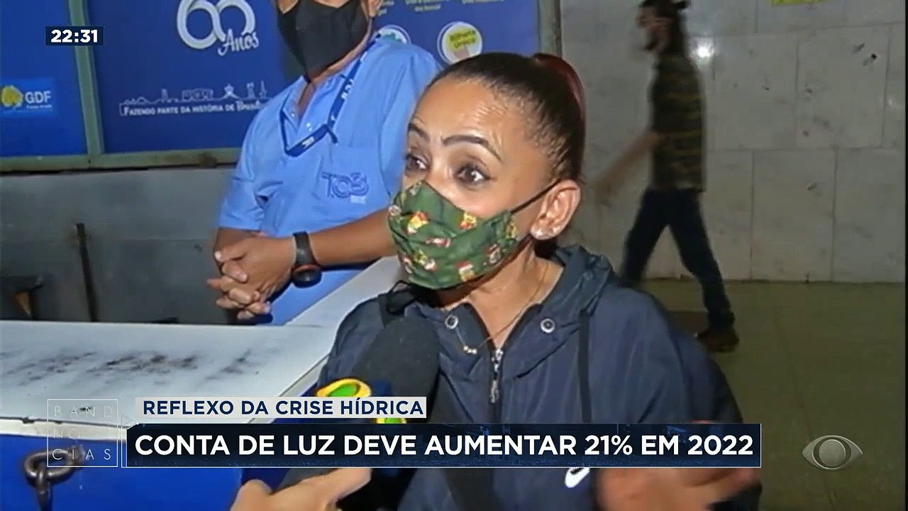 A conta de luz vai continuar pesando no bolso do brasileiro ano que vem. Uma previsão da Aneel aponta que o preço deve subir mais de 20% em 2022.