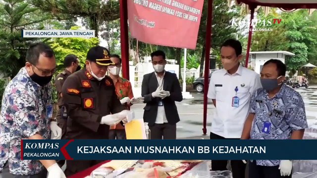 Kejaksaan Musnahkan Barang Bukti Kejahatan