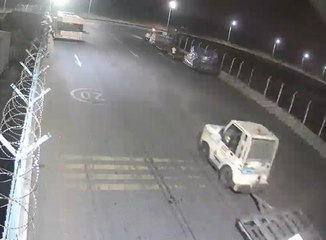 İSTANBUL HAVALİMANI'NDA TRANSİT KARGO PAKETLERİNDEN HIRSIZLIK YAPAN 5 KİŞİ YAKALANDI