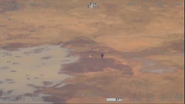 Envían suministros en avión a una familia atrapada por las lluvias en Australia del Sur