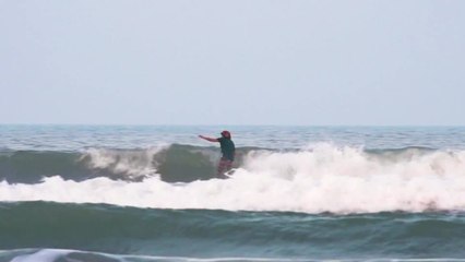 Surfing Santa Short IG.mp4