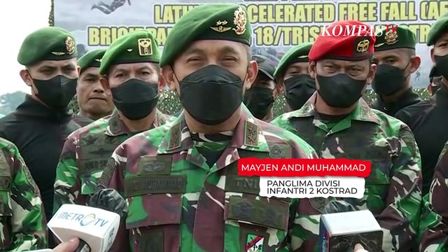 Aksi Brigif Para Raider 18 Lakukan Latihan Terjun Bebas