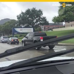Iglesia de Joel Osteen recibe refugiados de Harvey.mp4