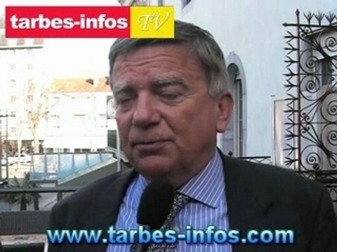 Jean Glavany et les maires de l’agglomération tarbaise