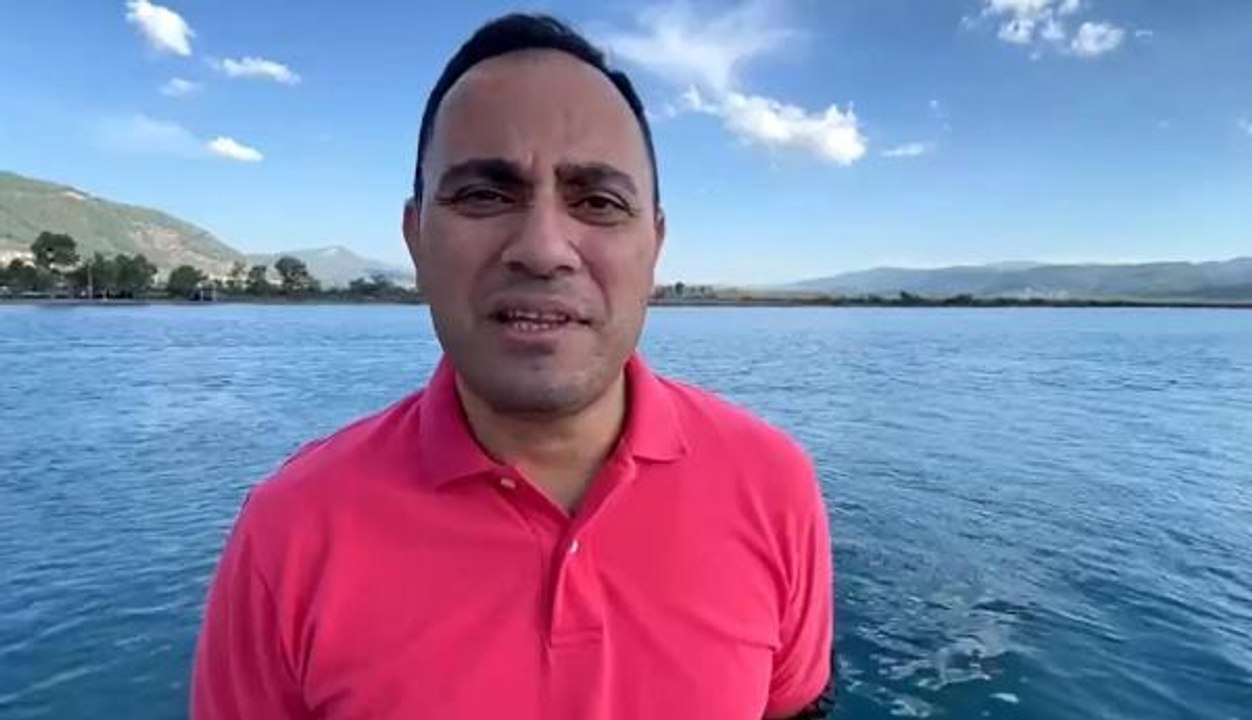 PROF. FİLİZ: KÖPEK BALIKLARININ KIYILARDA GÖRÜLMESİ DENİZLERİN SAĞLIKLI OLDUĞUNU GÖSTERİYOR