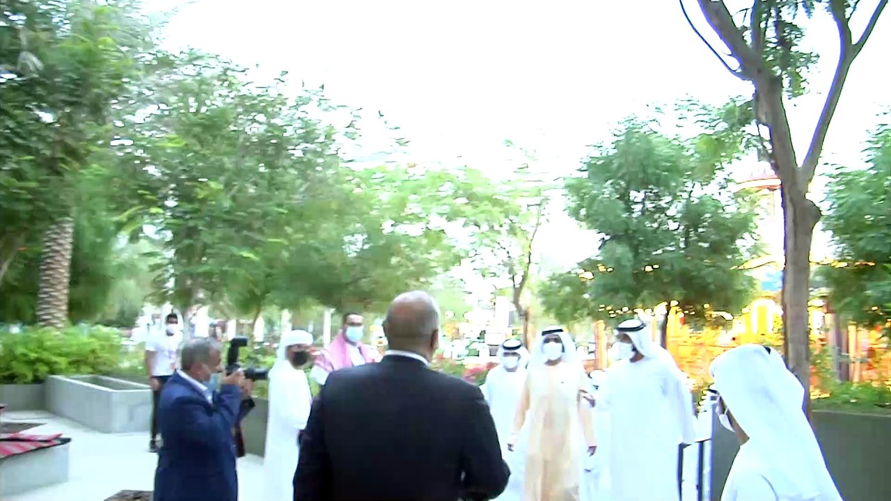 الشيخ محمد بن راشد يزور الجناح الأردني في معرض...