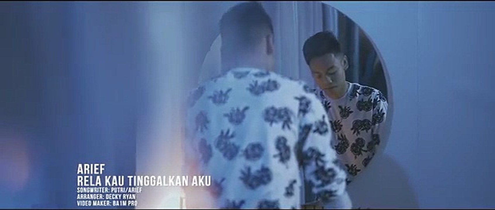 Arief_-_Rela_Kau_Tinggalkan_Aku_(Official_Music_Video)(360p)