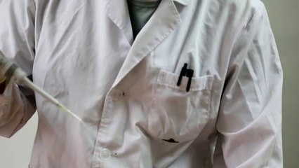 China presenta la primera vacuna inhalable del mundo contra la COVID-19