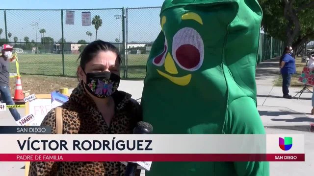 Noticias San Diego 6pm 102820 - Clip HALLOWEEN CENTERS