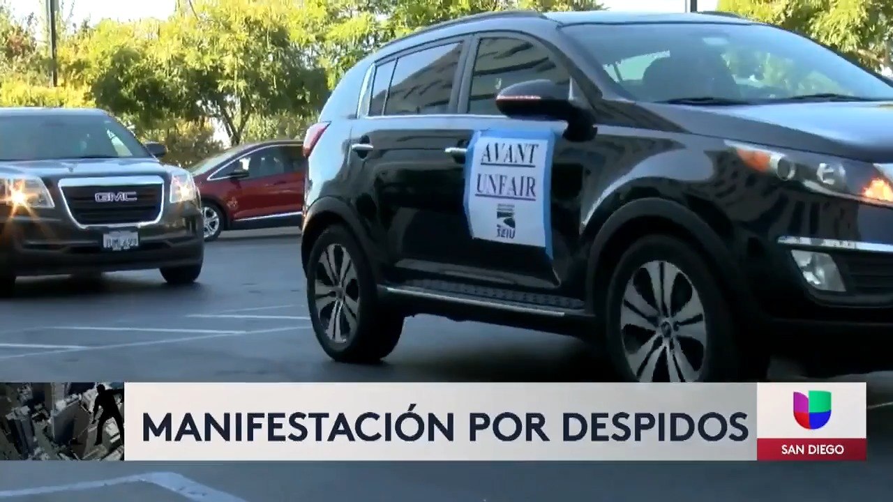 Empleados de servicio en San Diego reclaman despidos en medio de la pandemia