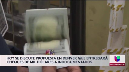 Aprueban entrega de cheque de mil dólares para indocumentados