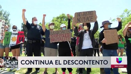 Miles de personas marchan en el centro de San Diego por sexto día consecutivo