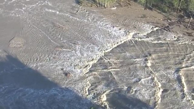 Más de 10 mil evacuados tras ruptura de dos represas en Michigan