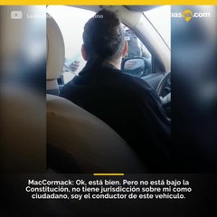 Activista detiene arresto de ICE