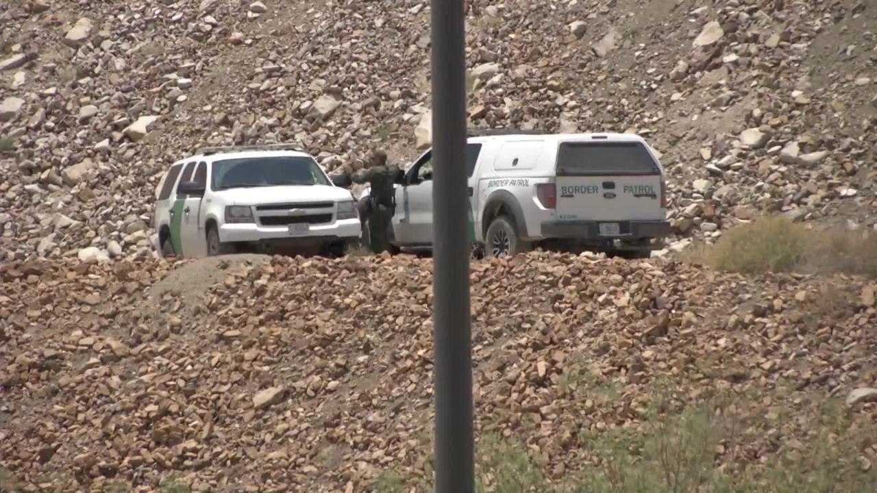 10PM MIGRANTES DESIERTO PKG