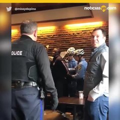 VIDEO: Arrestan a dos afroamericanos por no ordenar nada en Starbucks