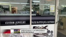 Hispanos roban joyería