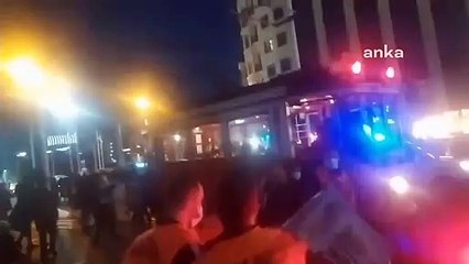 Taksim'de dolar protestosu: Doalr 10 TL, Sarayda hayat 10 numara