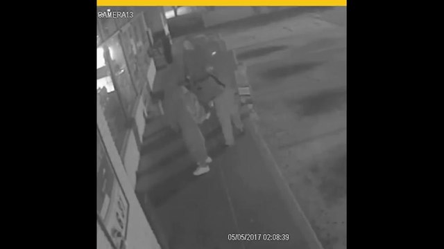 Autoridades de Pinellas piden ayuda para identificar estos criminales