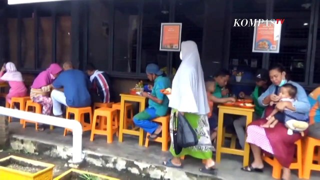 Seorang Warga di Balikpapan Buka Tempat Makan Gratis untuk Warga Terdampak Pandemi Covid-19!