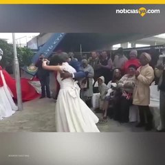 matrimonio debajo de puente