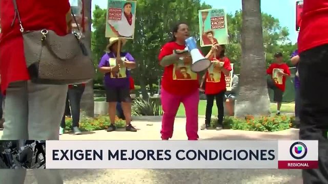 Empleados de limpieza en San Diego exigen mejores condiciones laborales
