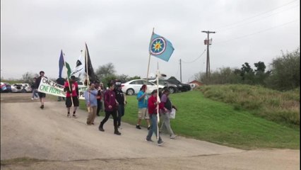 Mariposas construccion muro McAllen