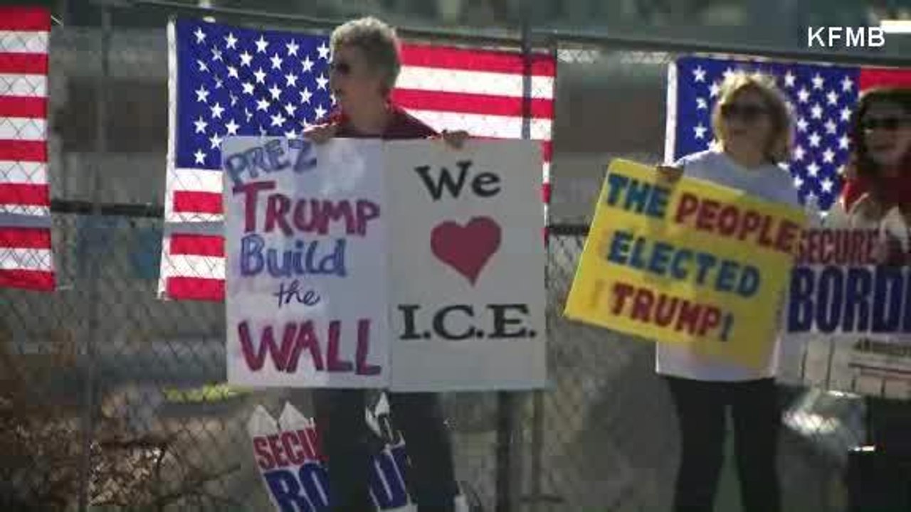 WM16x9N_WE-001SU_CA_ DUELING IMMIGRATION RALLIES HELD AT BORDER_CNNA-ST1-1000000004ed35b5_201_0W.wmv