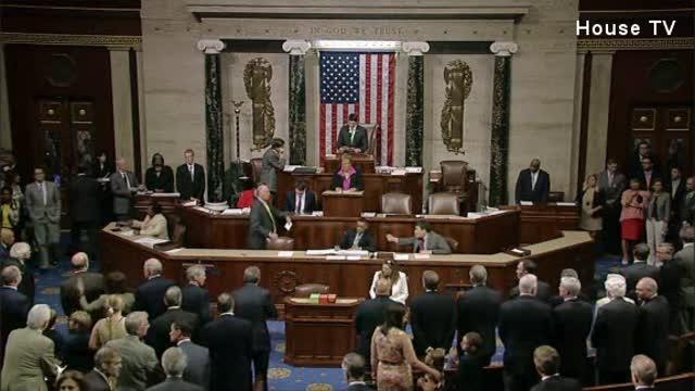 Representantes demócratas gritan a Paul Ryan por una ley de control de armas