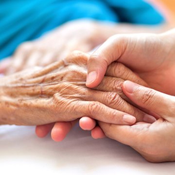 Covid-19 : le variant colombien inquiète après sept décès dans une maison de repos en Belgique -Facebook