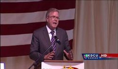 Jeb Bush visita Kansas