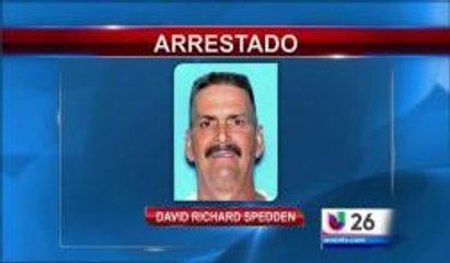 Brevard: Hombre asalta gasolinera cubierto con una sábana