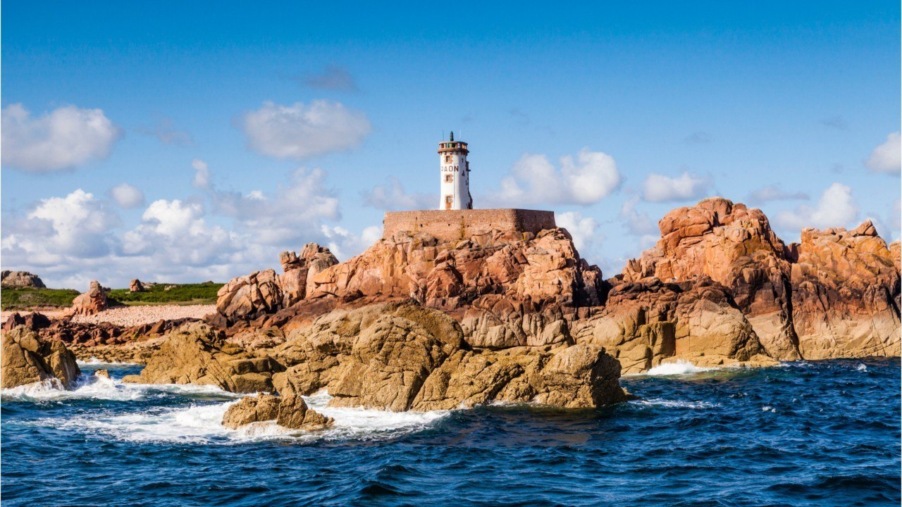 Bretagne : il voulait les "Seychelles françaises", le propriétaire d’une île de Bréhat écope d’une amende salée