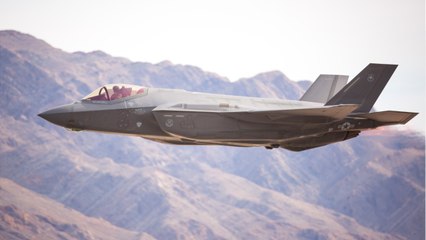 Le F-35, avion de chasse controversé de Lockheed Martin