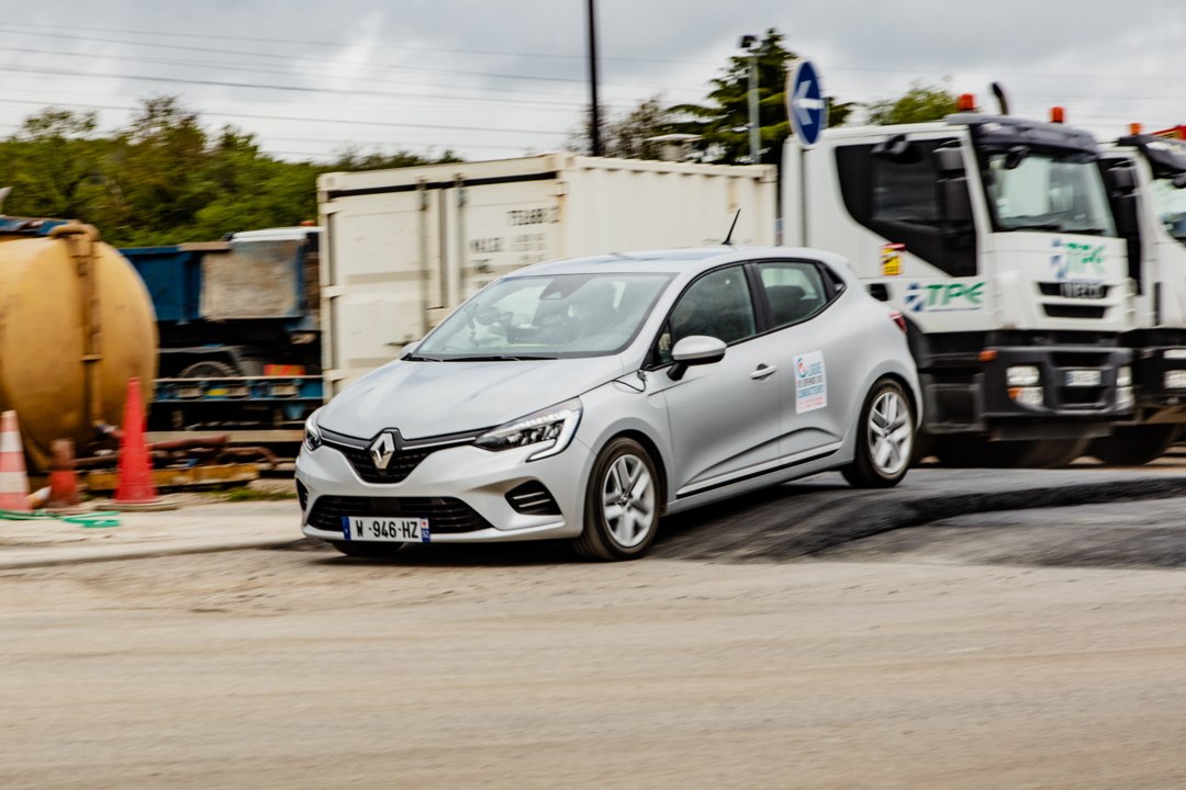 Les dégâts occasionnés par les ralentisseurs illégaux, baisse du bonus écologique… le JT Auto