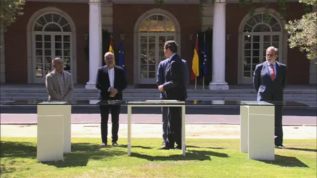 Gobierno y sindicatos escenifican su acuerdo sobre pensiones