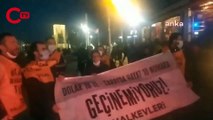 Taksim'de dolar protestosu