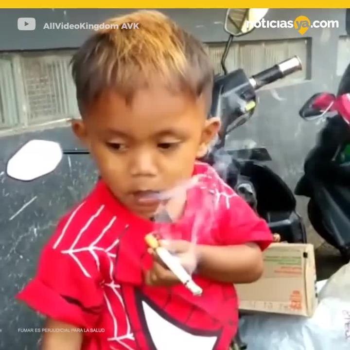 nino de 2 fuma 40 cigarros al dia