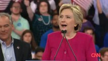 Clinton habla en Filadelfia un día después de la Convención