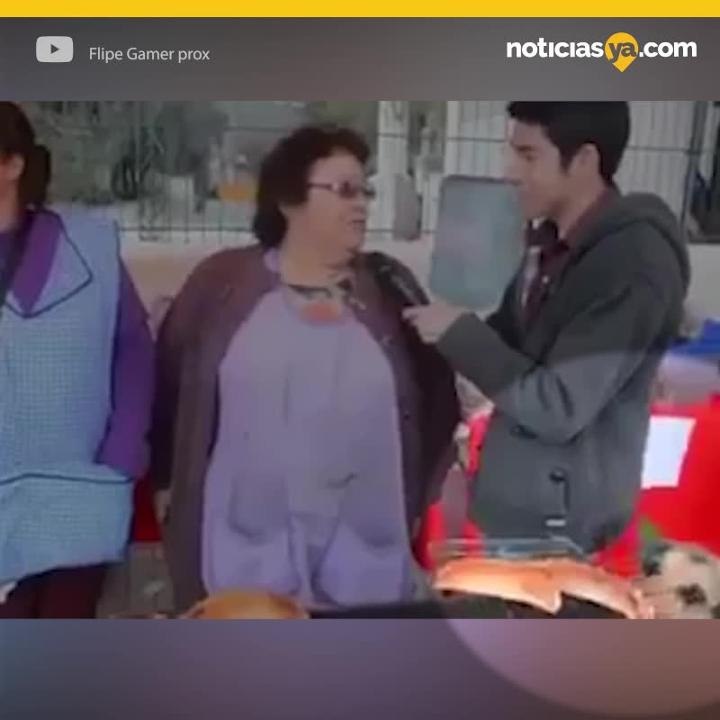 Perrito roba empanada