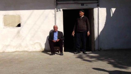 Baba yadigarı değirmencilik mesleğini oğluyla sürdürüyor
